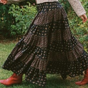 Christy Dawn The Lorene Skirt XS in Falling Roses